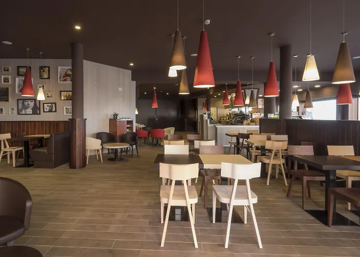 Rosamar & 4*s 4* יורט דה מאר